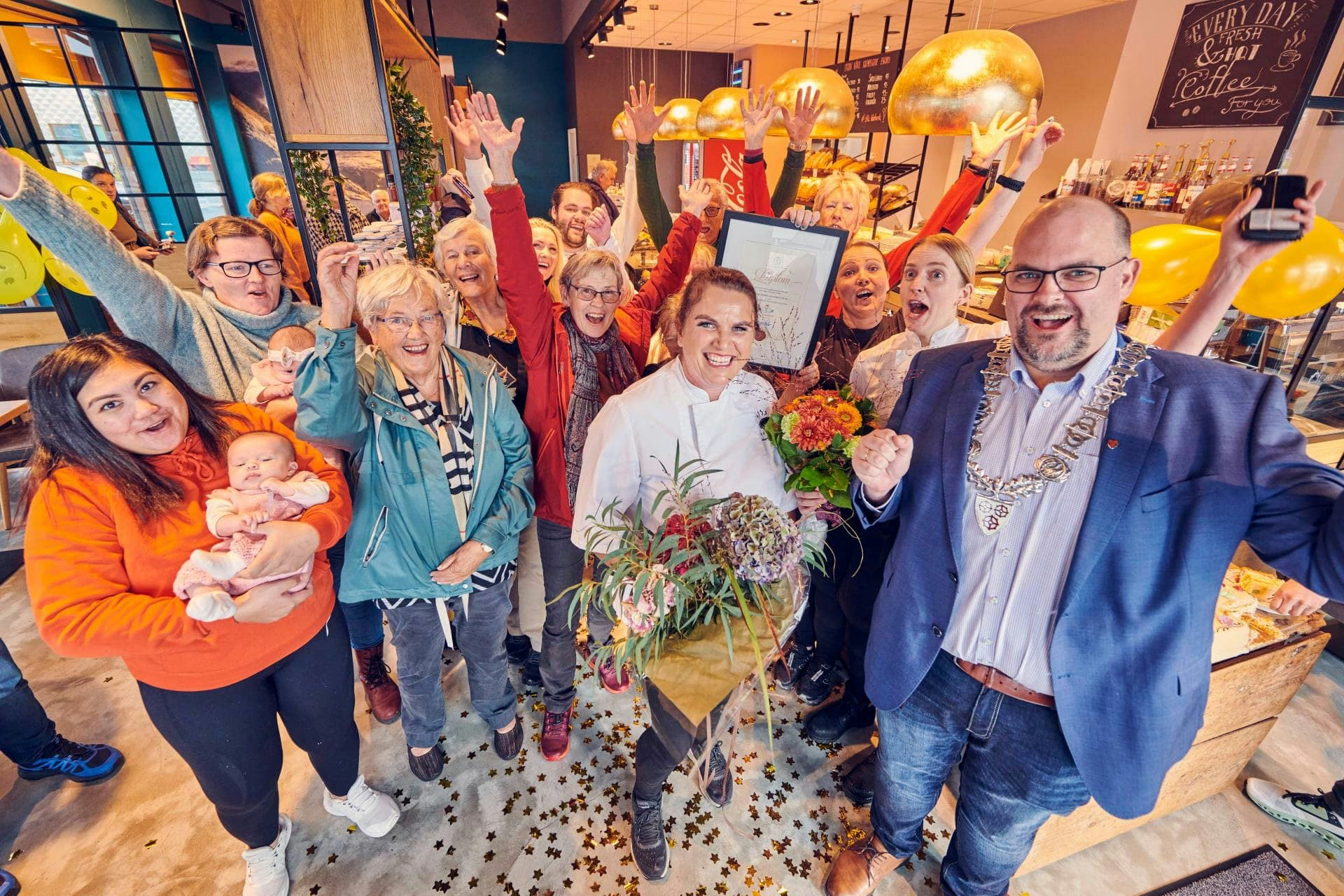 Feiring i bakeriet da Ryfylke Bakeri ble kåret til Årets Bakeri